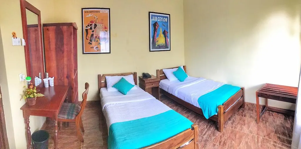 Yes Paradise Kandy Inn