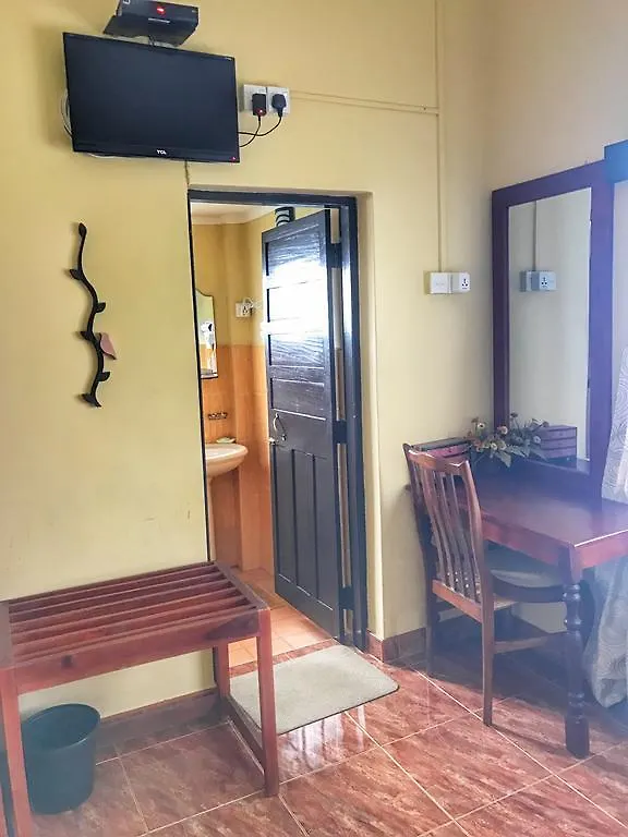 Yes Paradise Kandy Inn
